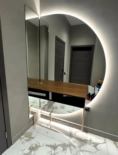 Составное зеркало с вырезом под полку