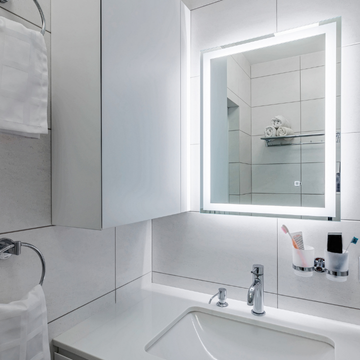 Зеркало с подсветкой: виды, функции и советы по выбору