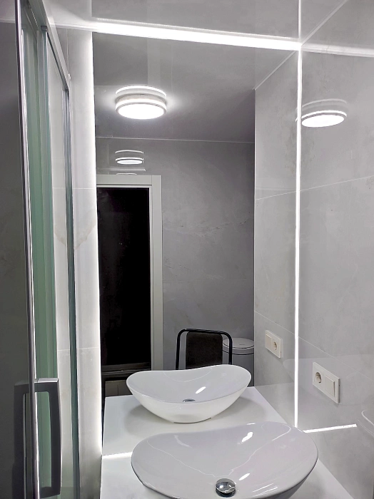 Зеркало в ванной с подсветкой