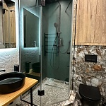 Миниатюра Зеркало с подсветкой и душевая