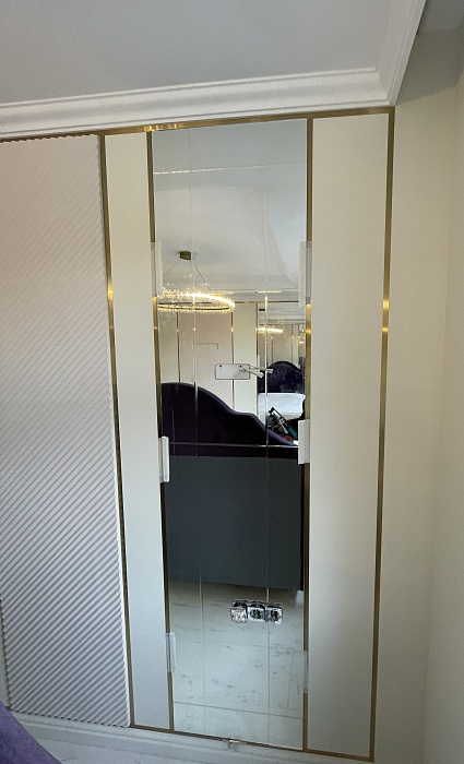 Зеркала в спальню