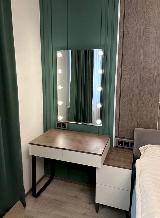 Гримерное зеркало прямоугольное