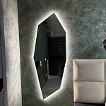Миниатюра Асимметричное зеркало с подсветкой