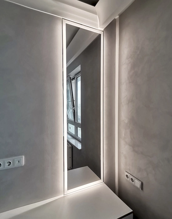 Зеркало с подсветкой в спальне