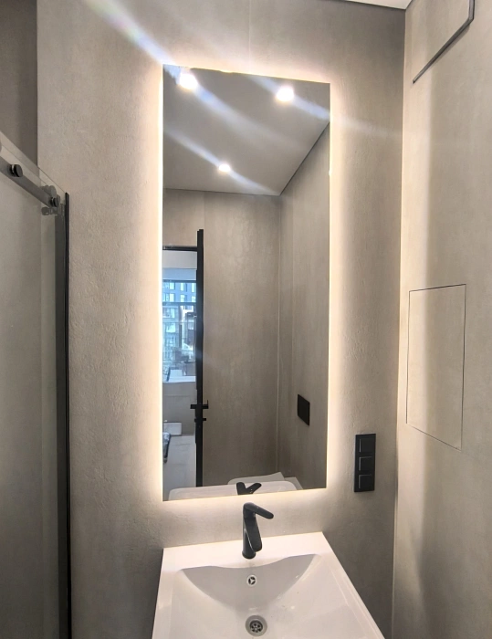 Зеркало прямоугольное с теплой подсветкой